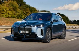 BMW iX xDrive60